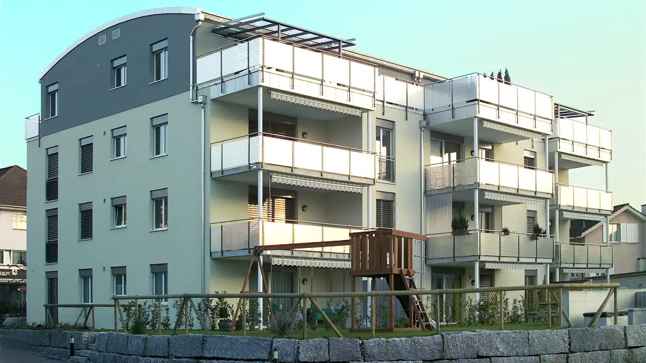 Modernes Mehrfamilienhaus in der Region Aarau